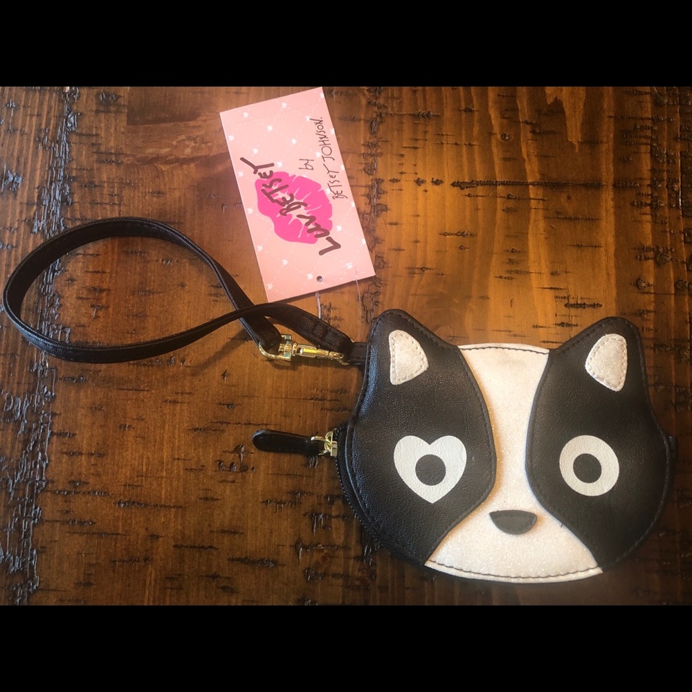Luv Betsey Dog Wristlet🐶